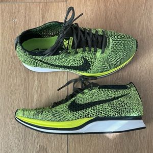 Nike flyknit racer Volt. Women’s 6/Men’s 4.5